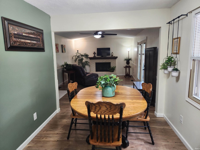 Listing Image 23
