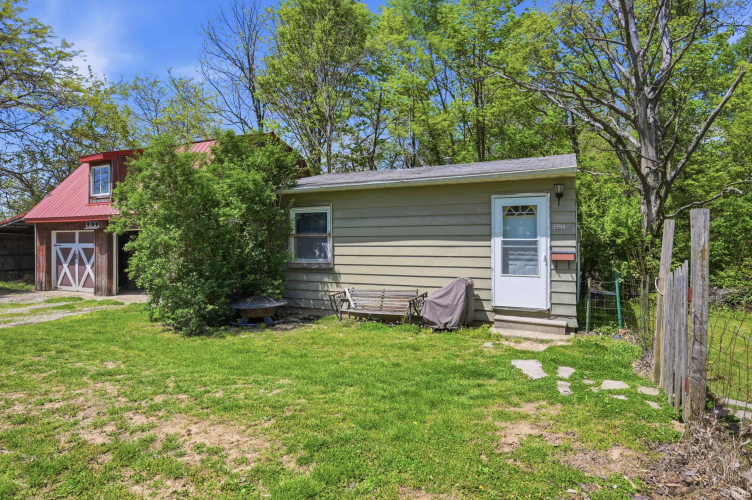 Listing Image 28