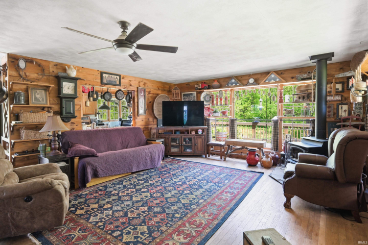 Listing Image 5
