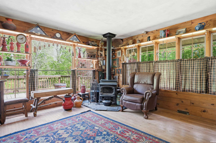 Listing Image 6