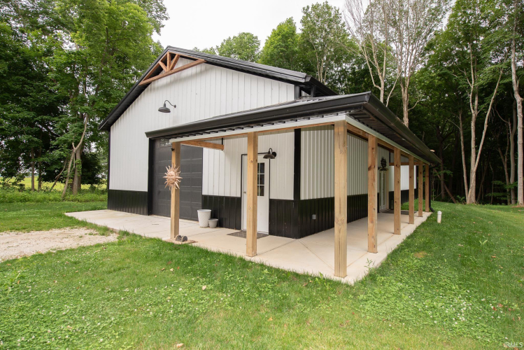 Listing Image 11