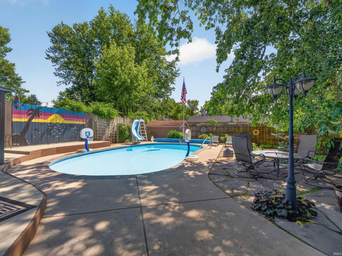 Listing Image 44