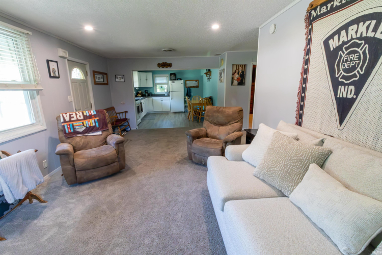 Listing Image 17