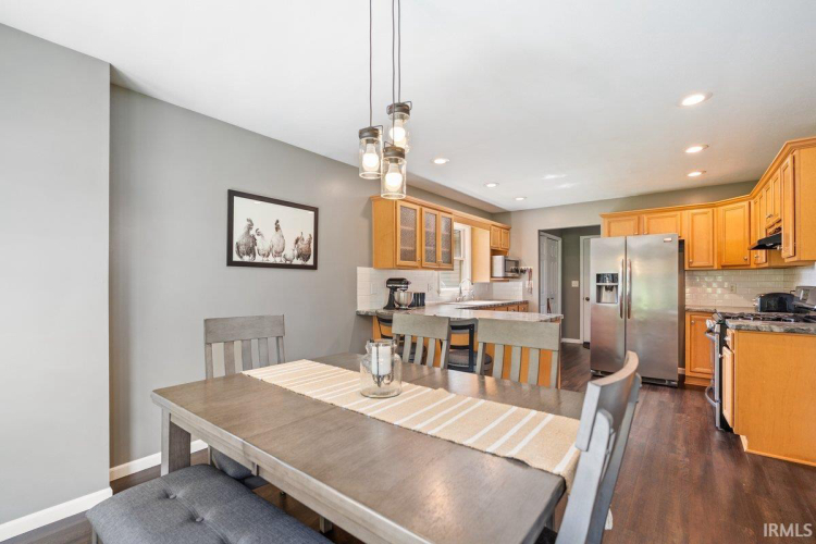 Listing Image 10