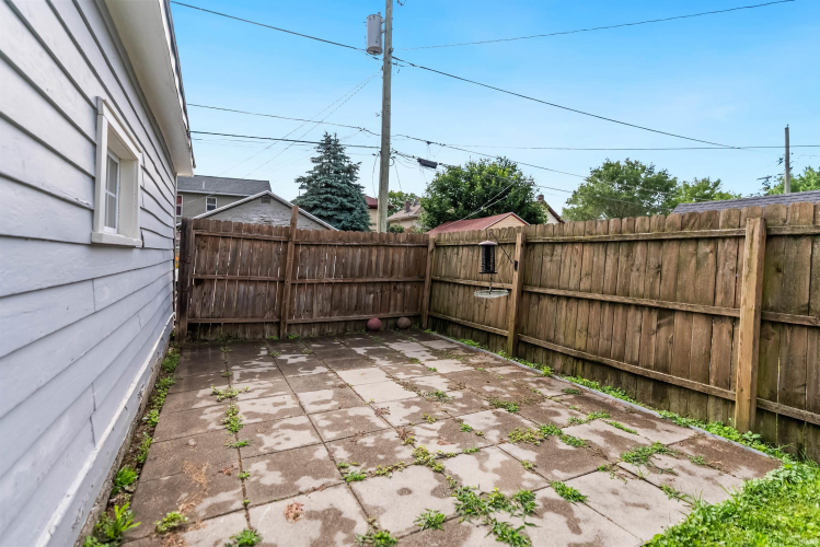 Listing Image 26
