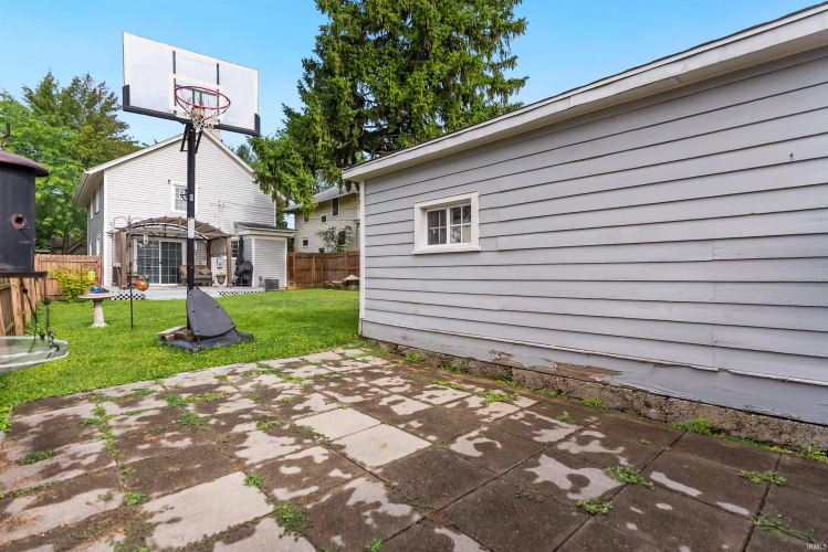 Listing Image 27