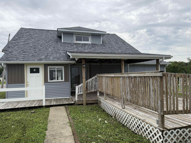 Listing Image 3