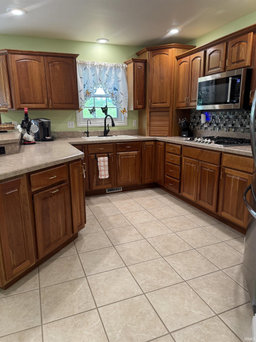 Listing Image 33