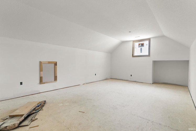 Listing Image 27