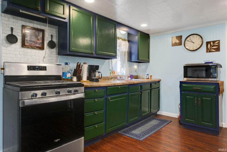 Listing Image 12