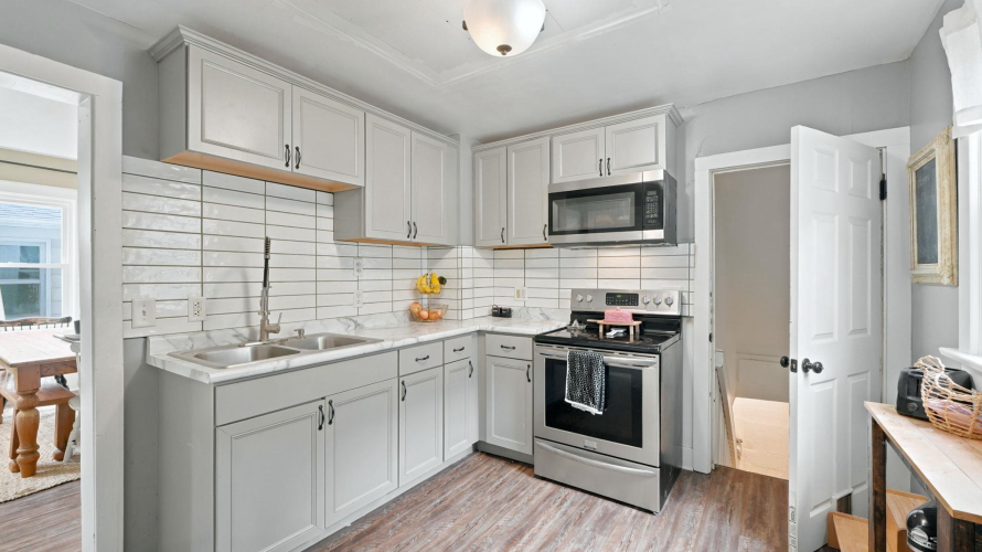 Listing Image 18