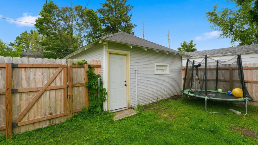 Listing Image 37