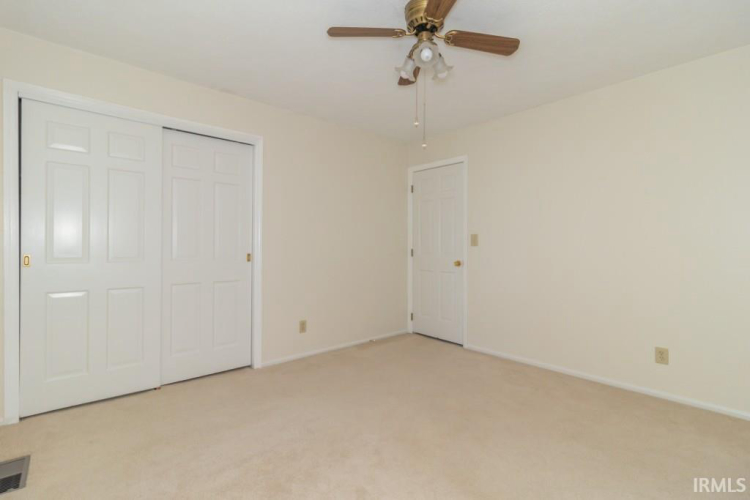 Listing Image 24