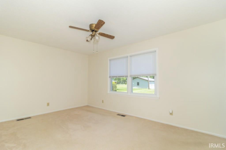 Listing Image 29