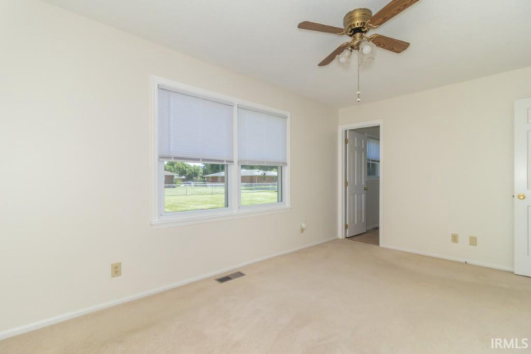 Listing Image 30