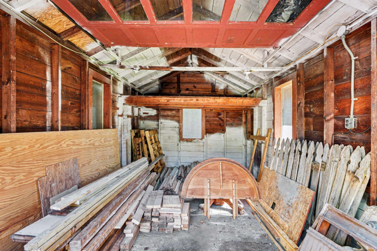 Listing Image 17