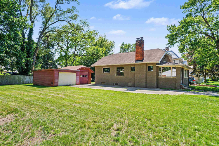 Listing Image 3