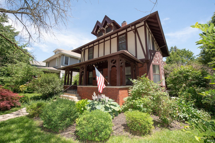 Listing Image 4