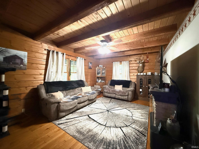 Listing Image 9