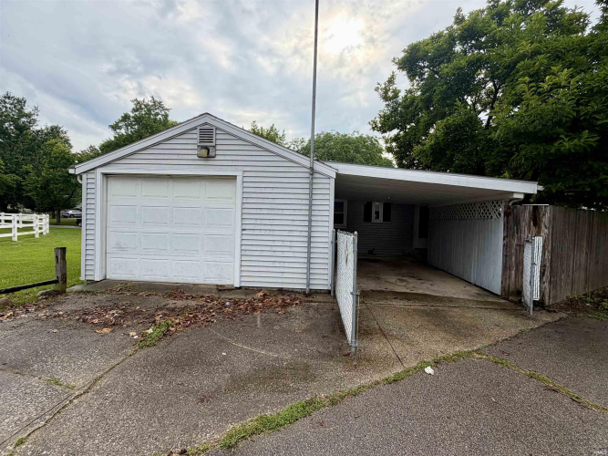 Listing Image 24