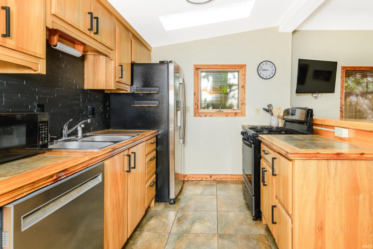 Listing Image 21