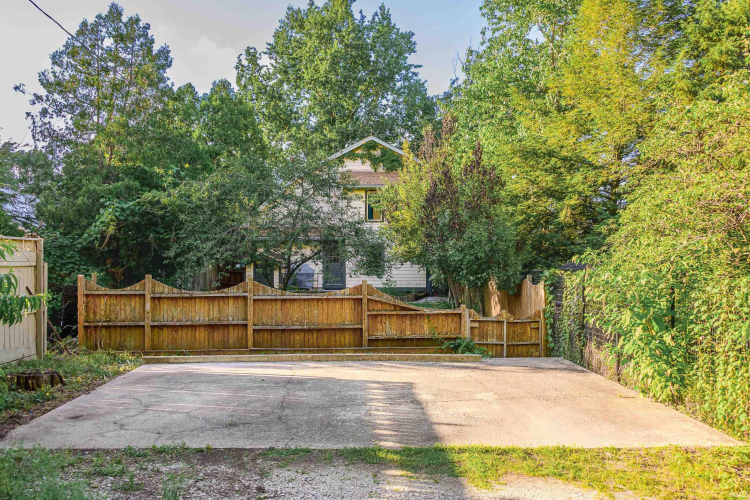 Listing Image 39