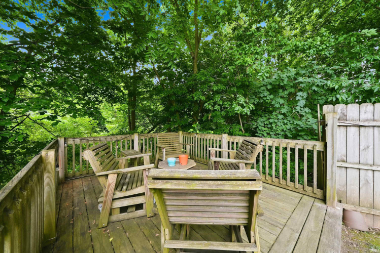 Listing Image 12