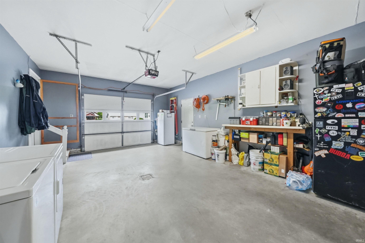 Listing Image 38