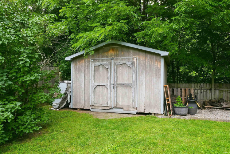 Listing Image 9
