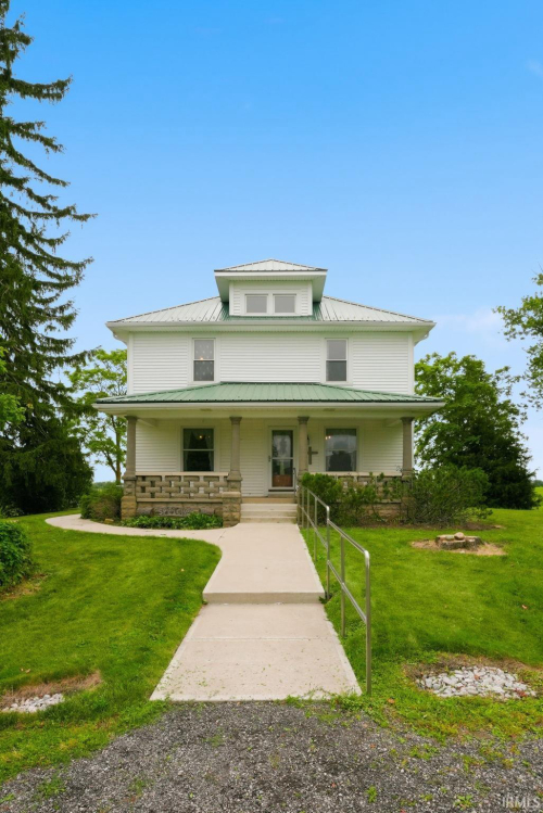 Listing Image 5