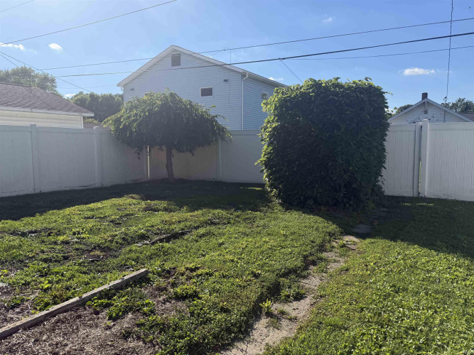 Listing Image 16