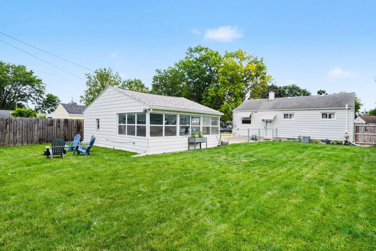 Listing Image 25
