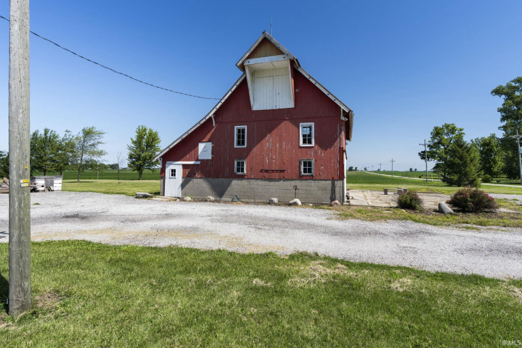 Listing Image 33