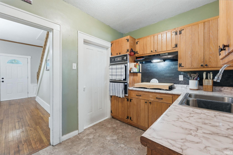 Listing Image 17