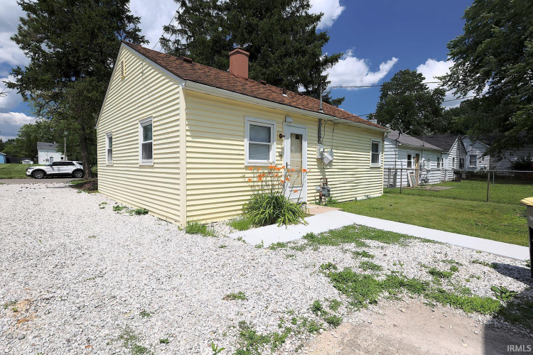 Listing Image 7