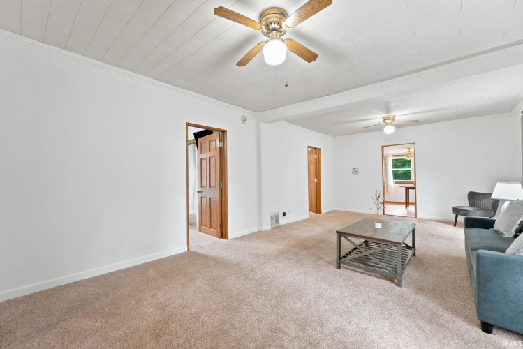 Listing Image 17