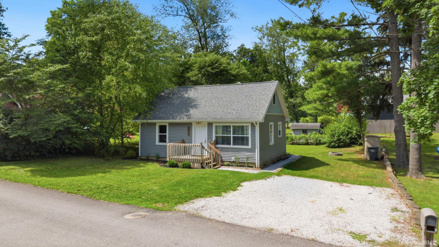 Listing Image 4