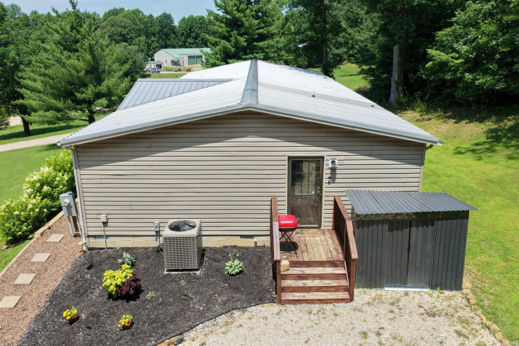 Listing Image 8