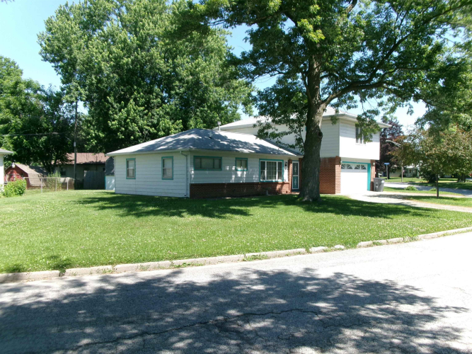 Listing Image 4
