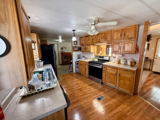 Listing Image 18