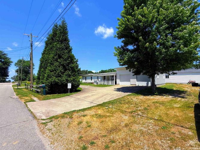 Listing Image 4