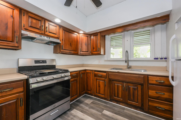 Listing Image 15