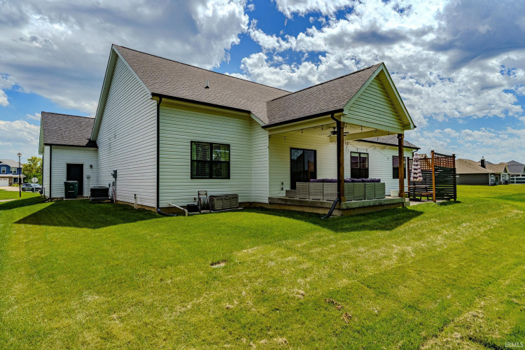 Listing Image 44