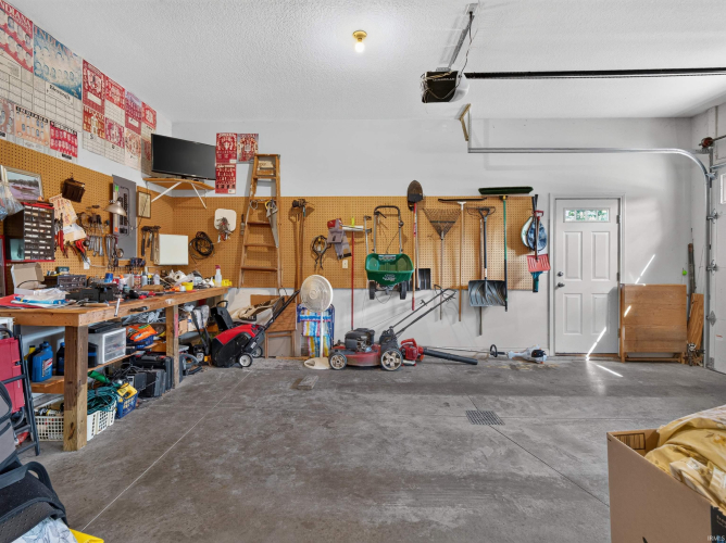 Listing Image 47