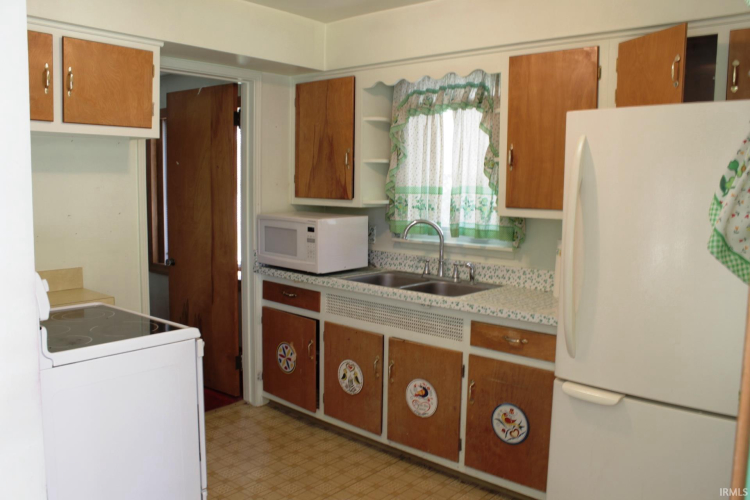 Listing Image 8