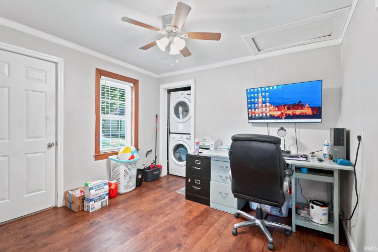 Listing Image 5