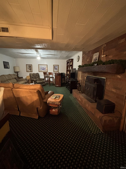 Listing Image 18