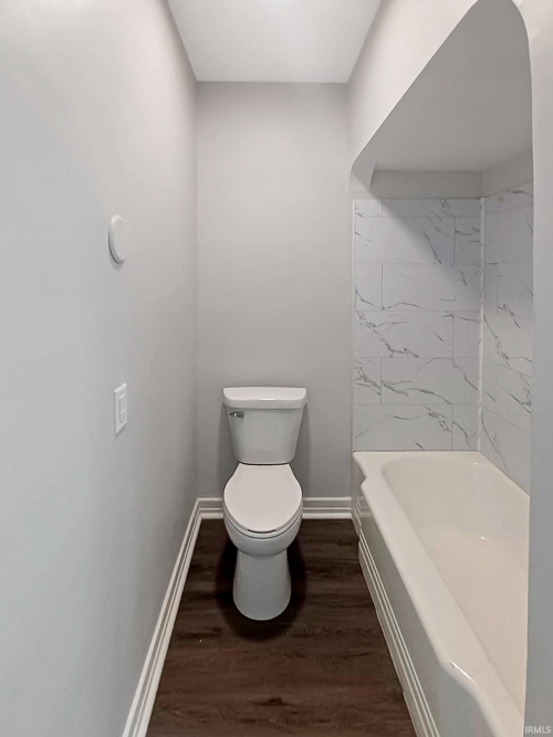 Listing Image 8