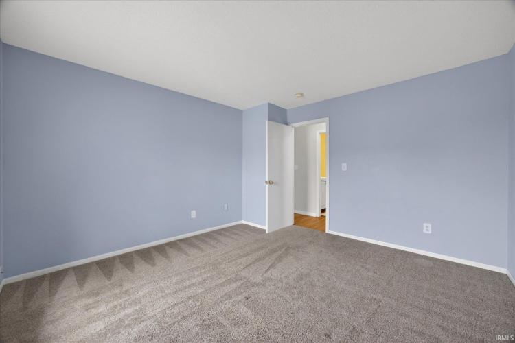 Listing Image 24