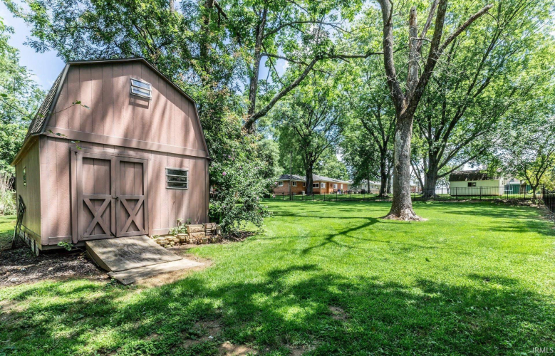 Listing Image 16